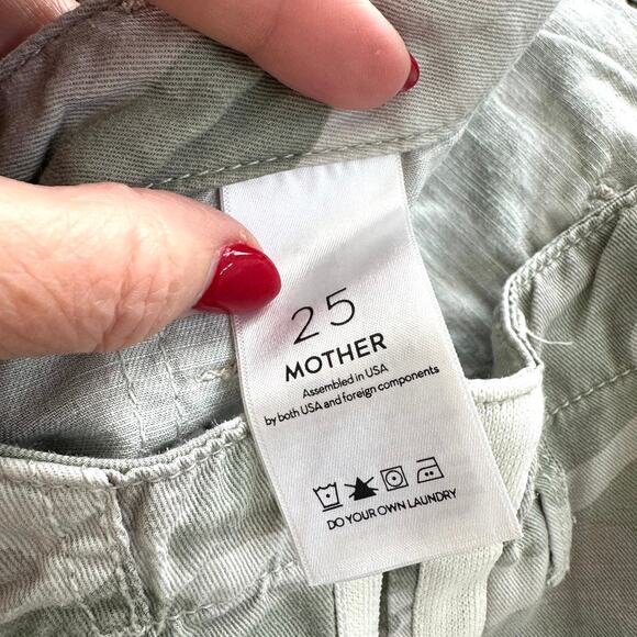 MOTHER The Shaker Chop Crop Fray Jeans Desert Print Camo, Size 25 - Picture 9 of 12